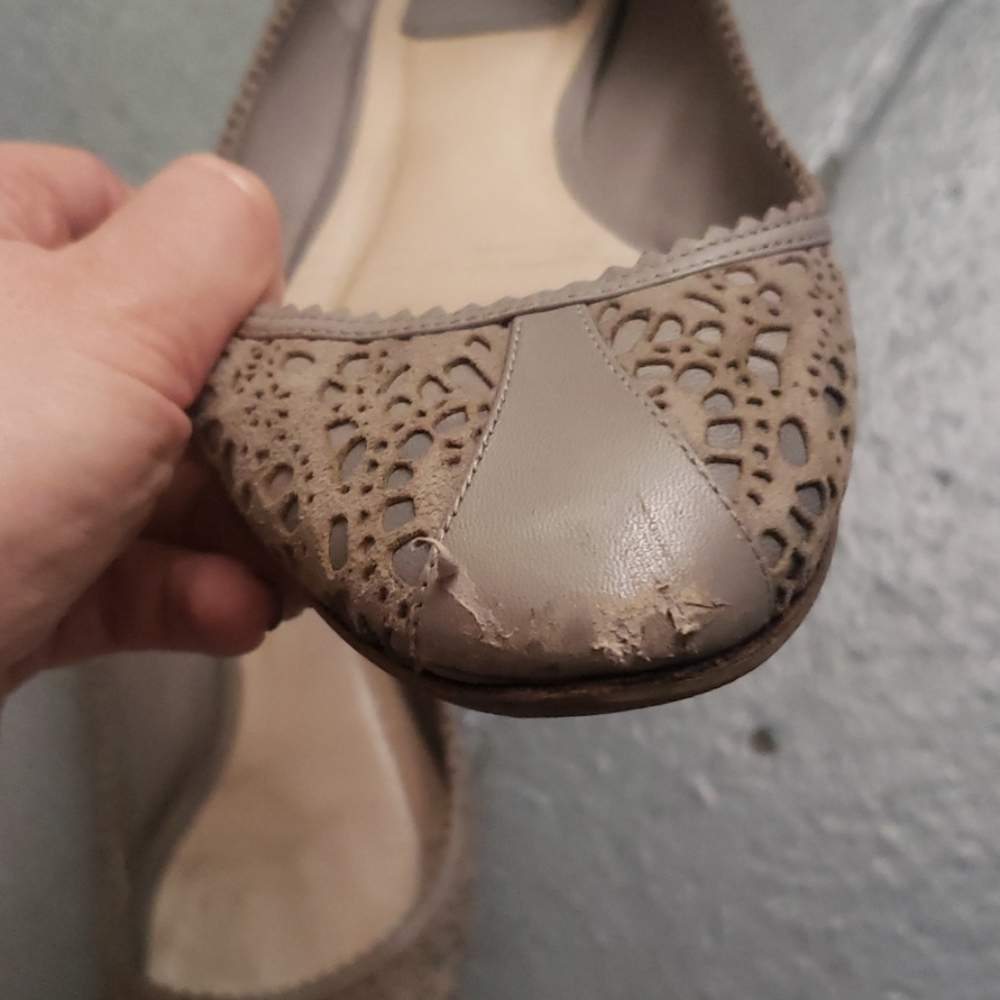 Flats - Picture 2 of 4